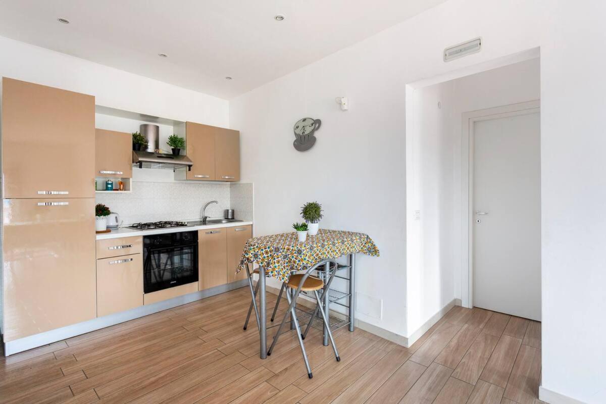 Frank'S House - Appartamento Con Terrazzo In Centro Palermo Kültér fotó