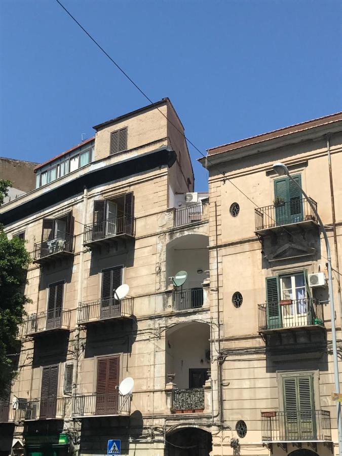 Frank'S House - Appartamento Con Terrazzo In Centro Palermo Kültér fotó